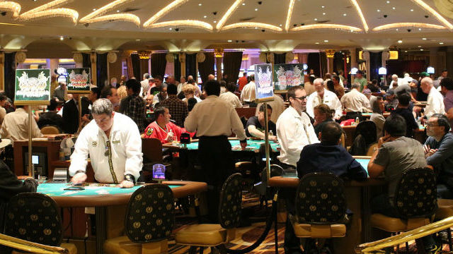 jak-se-stat-krupierem